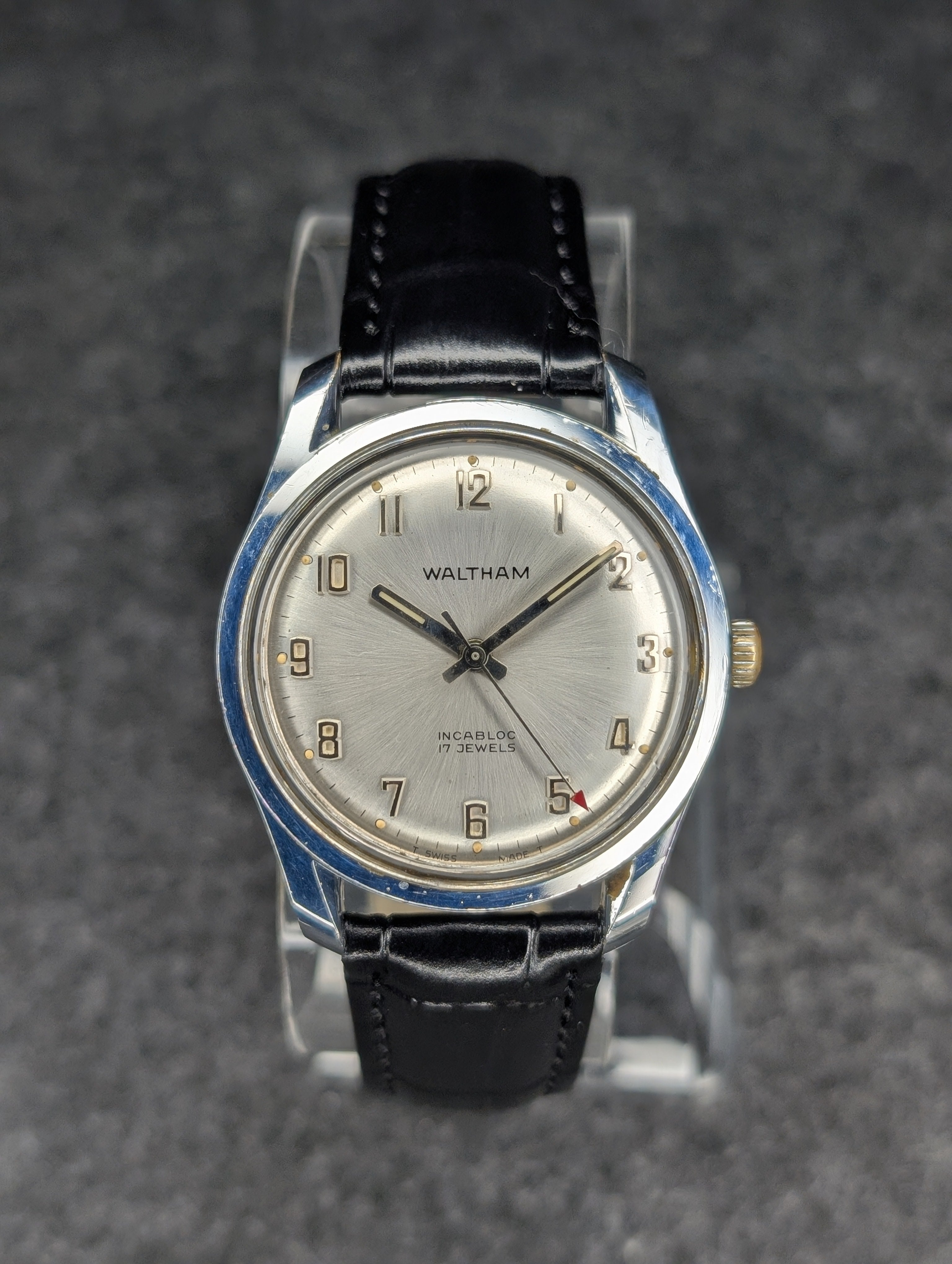 1960's Waltham B-067 - Manual Wind