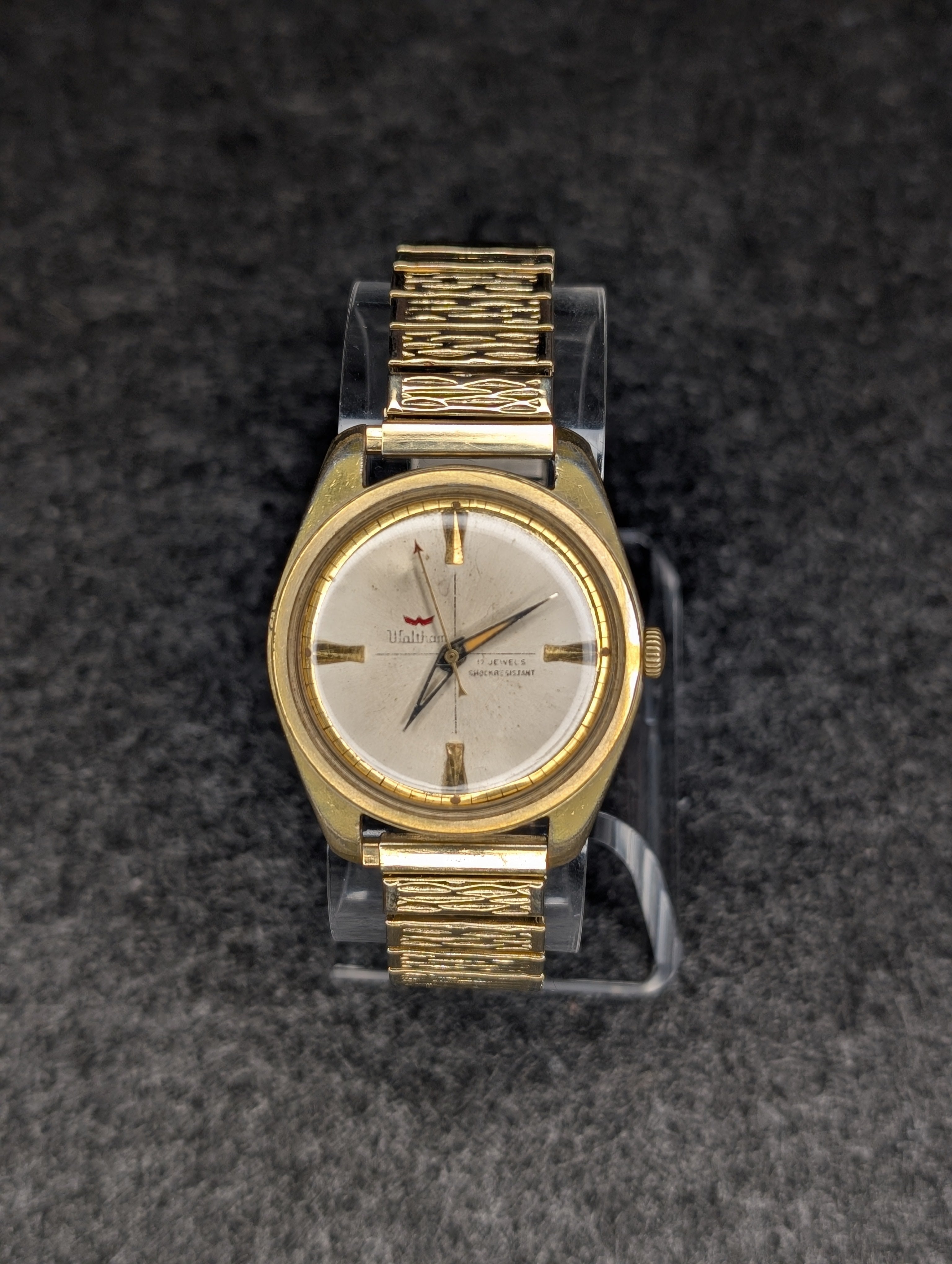 1960's Waltham 17 Jewel - Manual Wind