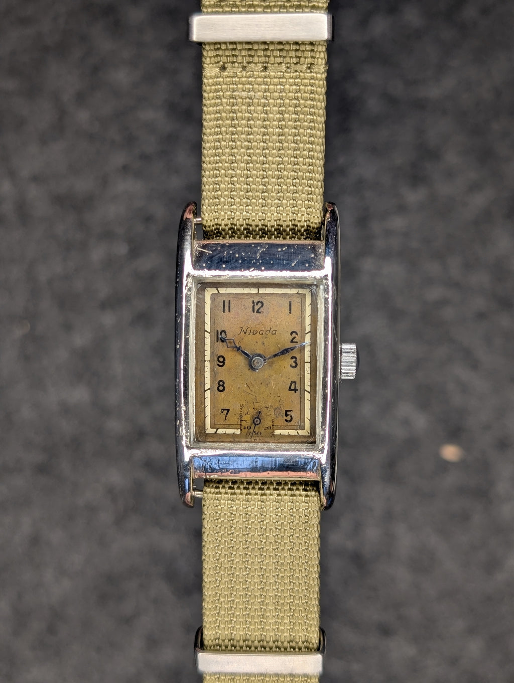 1940's Nivada Art-Deco Tank - Manual Wind