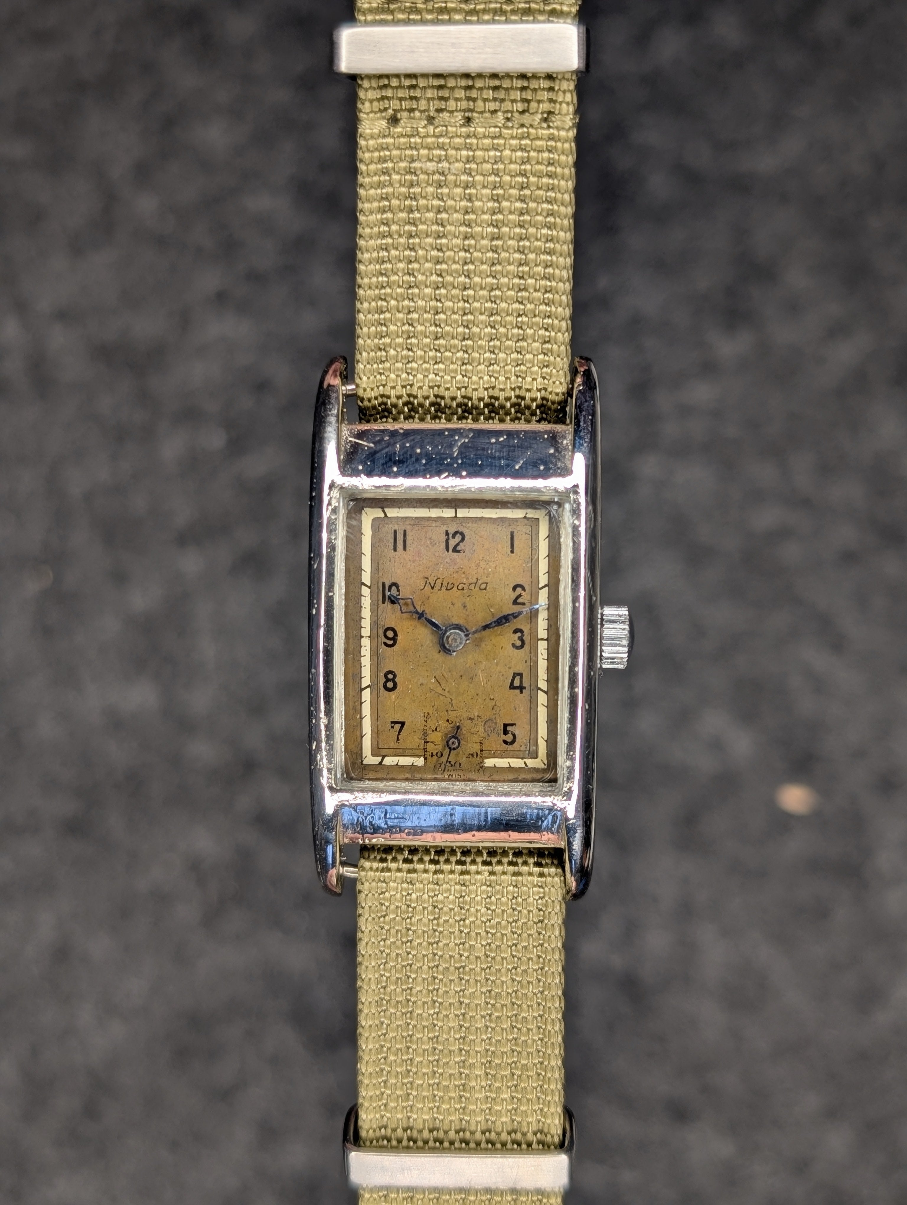 1940's Nivada Art-Deco Tank - Manual Wind