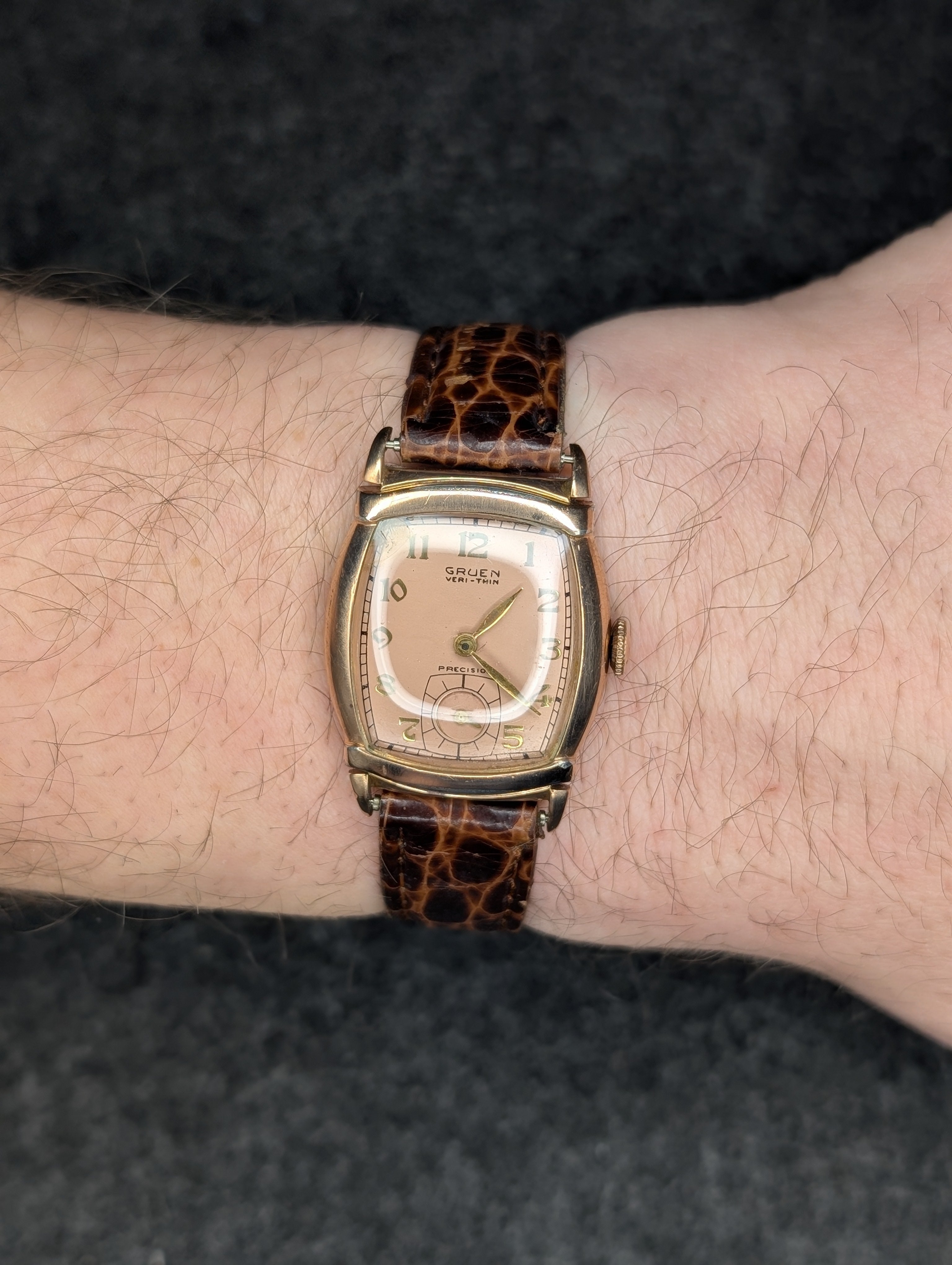 1940's Gruen Veri-Thin Rose Gold Tank - Manual Wind