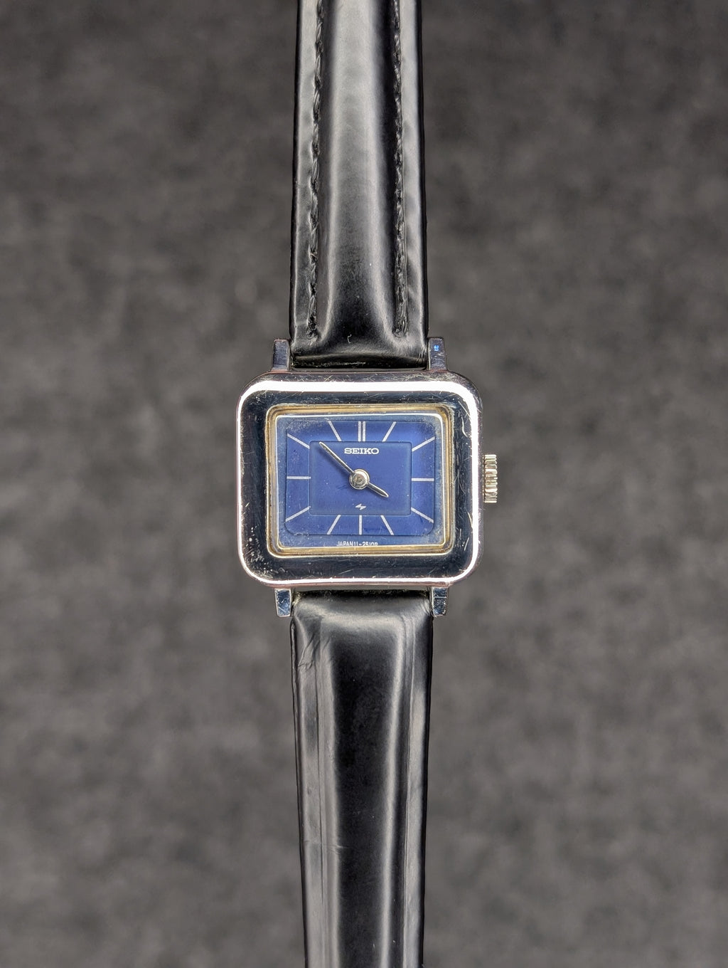 1980's Ladies Seiko Chariot - Manual Wind