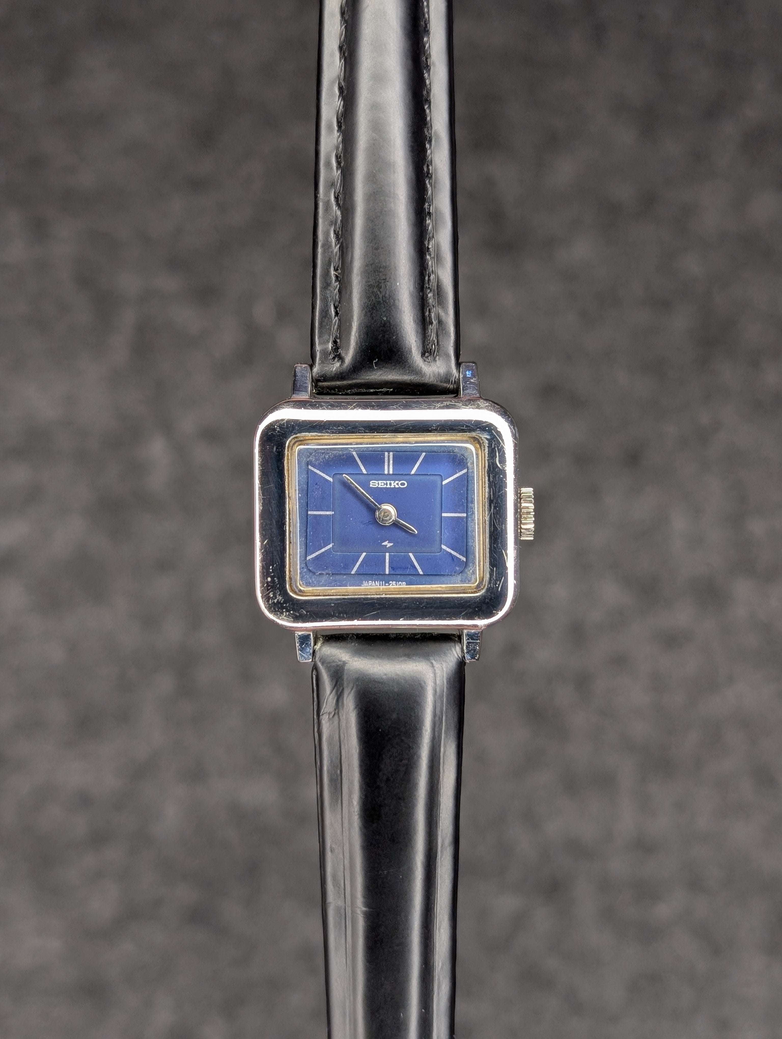 1980's Ladies Seiko Chariot - Manual Wind