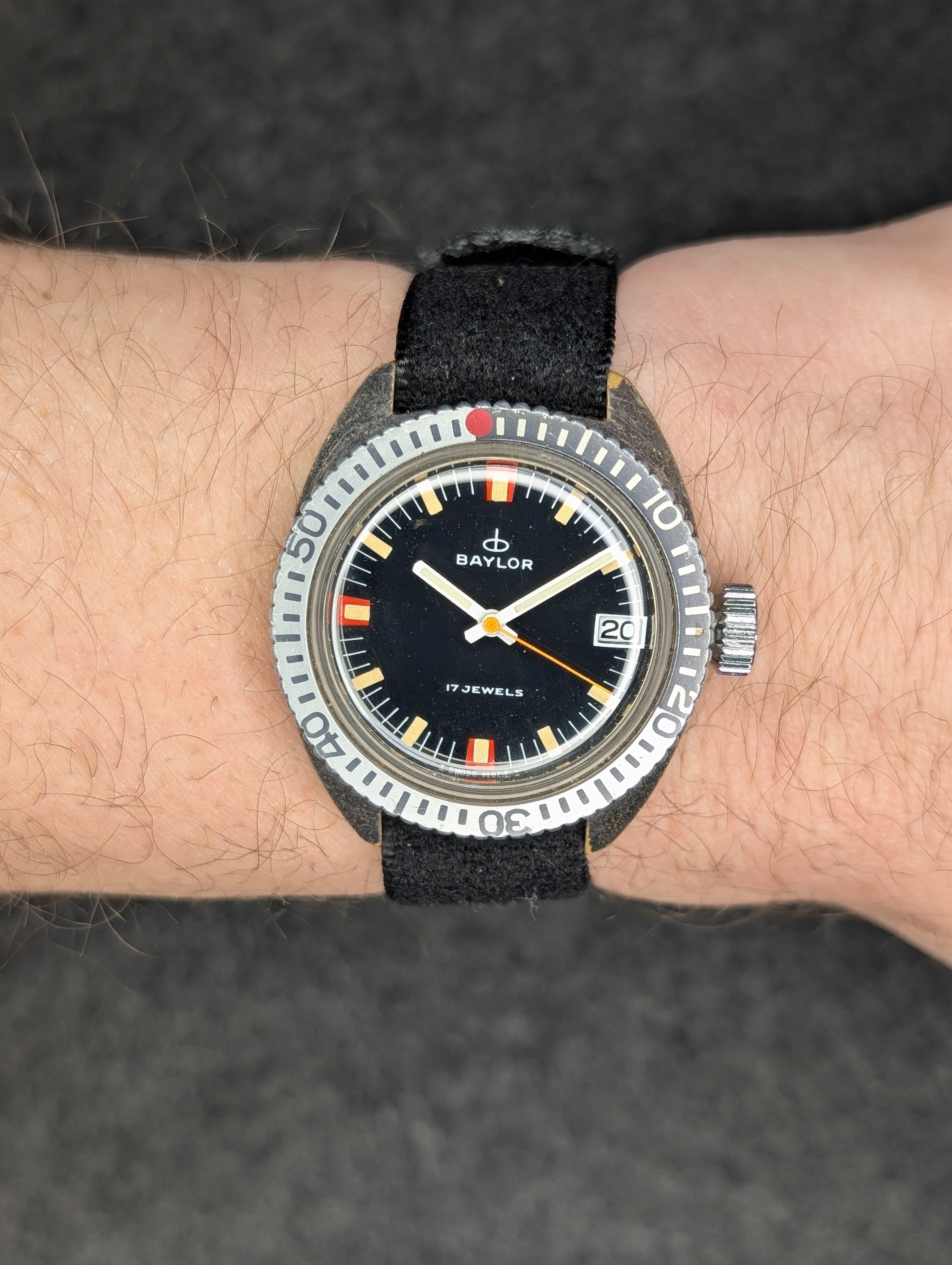 1970's Baylor 17 Jewel Diver - Manual Wind