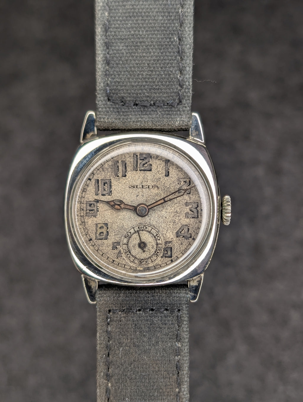 1920's Selda Cushion Case - Manual Wind