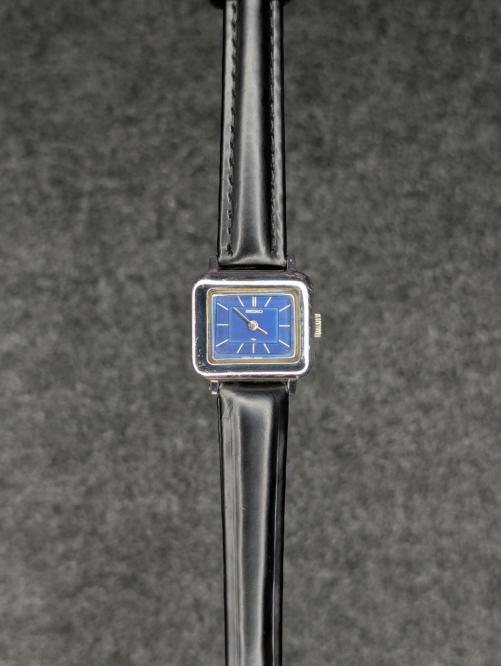 1980's Ladies Seiko Chariot - Manual Wind