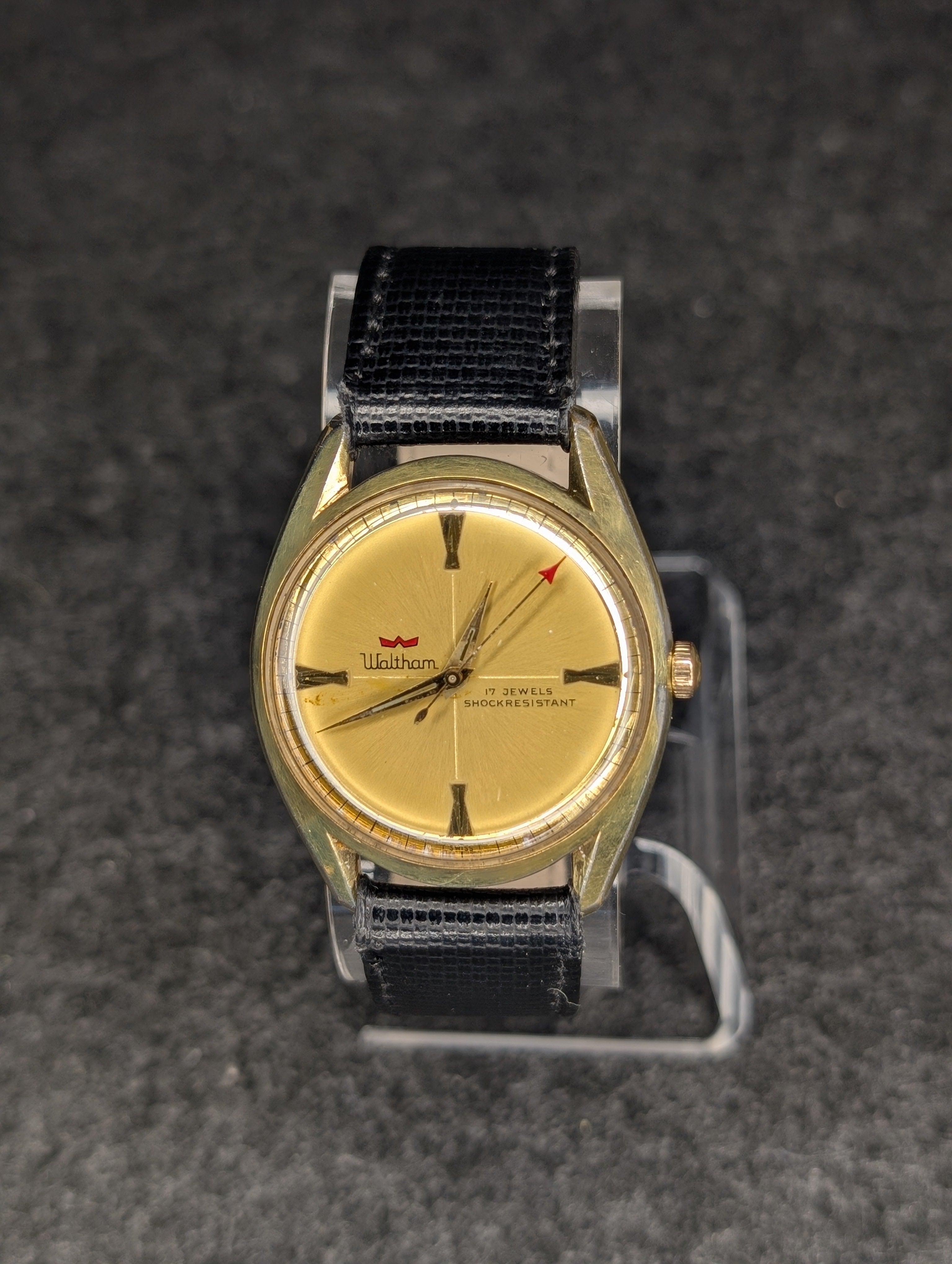 1960's Waltham 17 Jewels - Manual Wind