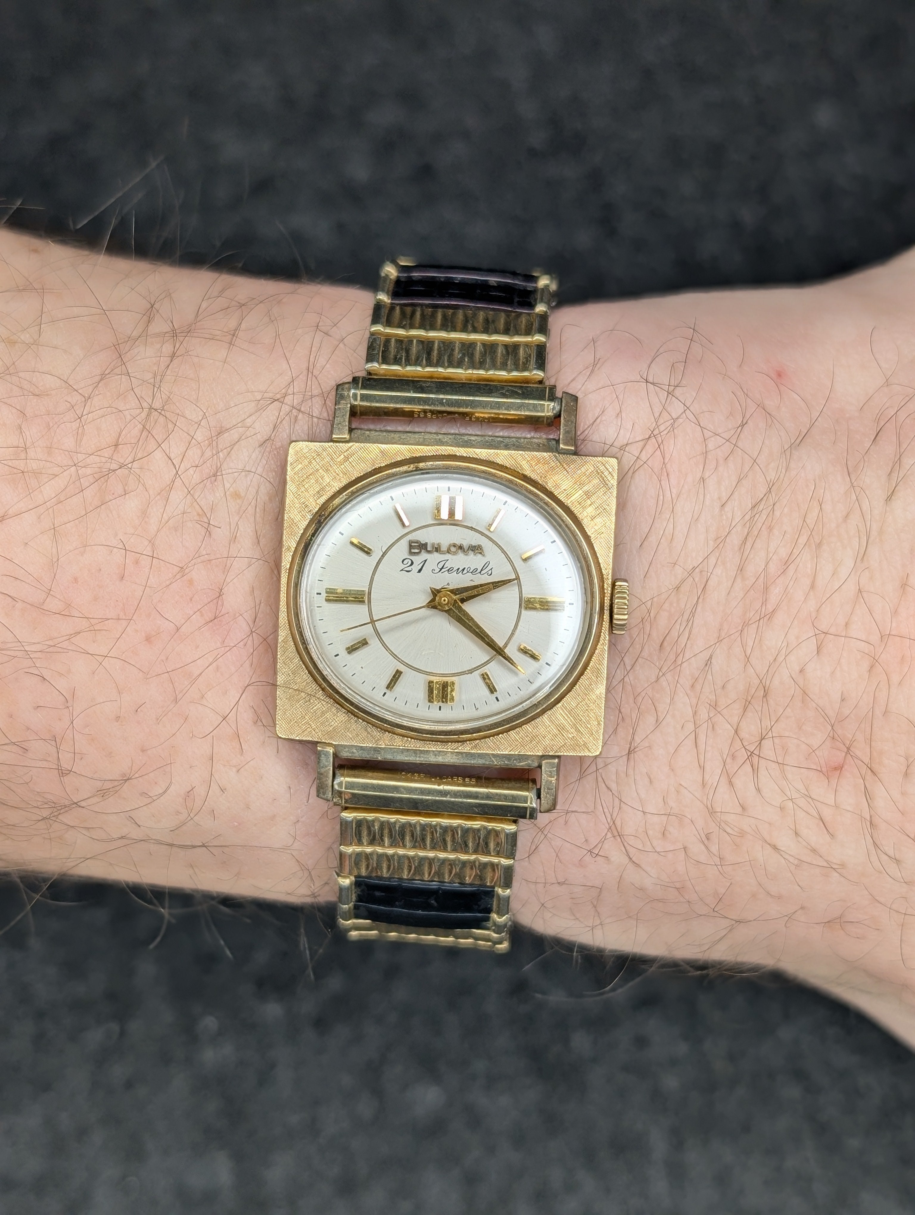 1964 Bulova Oval Dial - Manual Wind