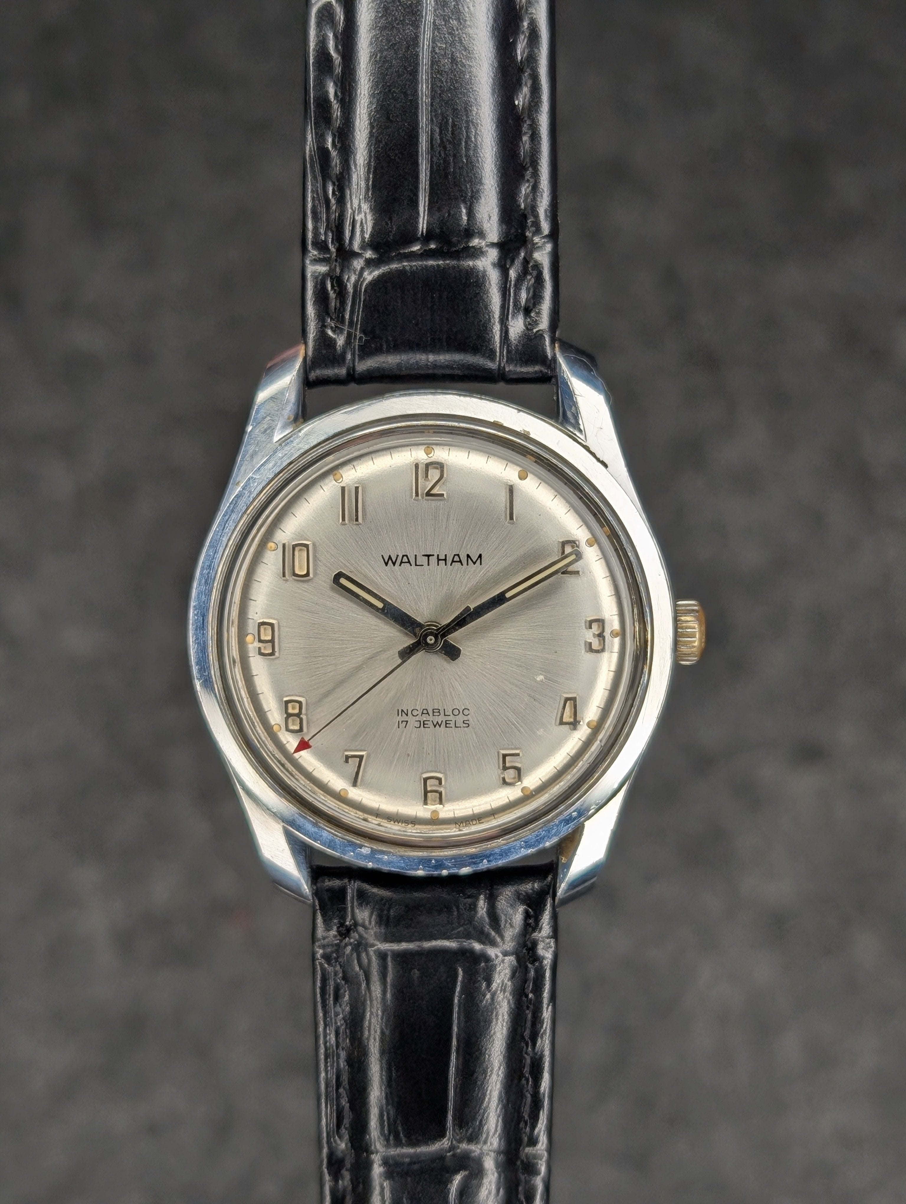 1960's Waltham B-067 - Manual Wind