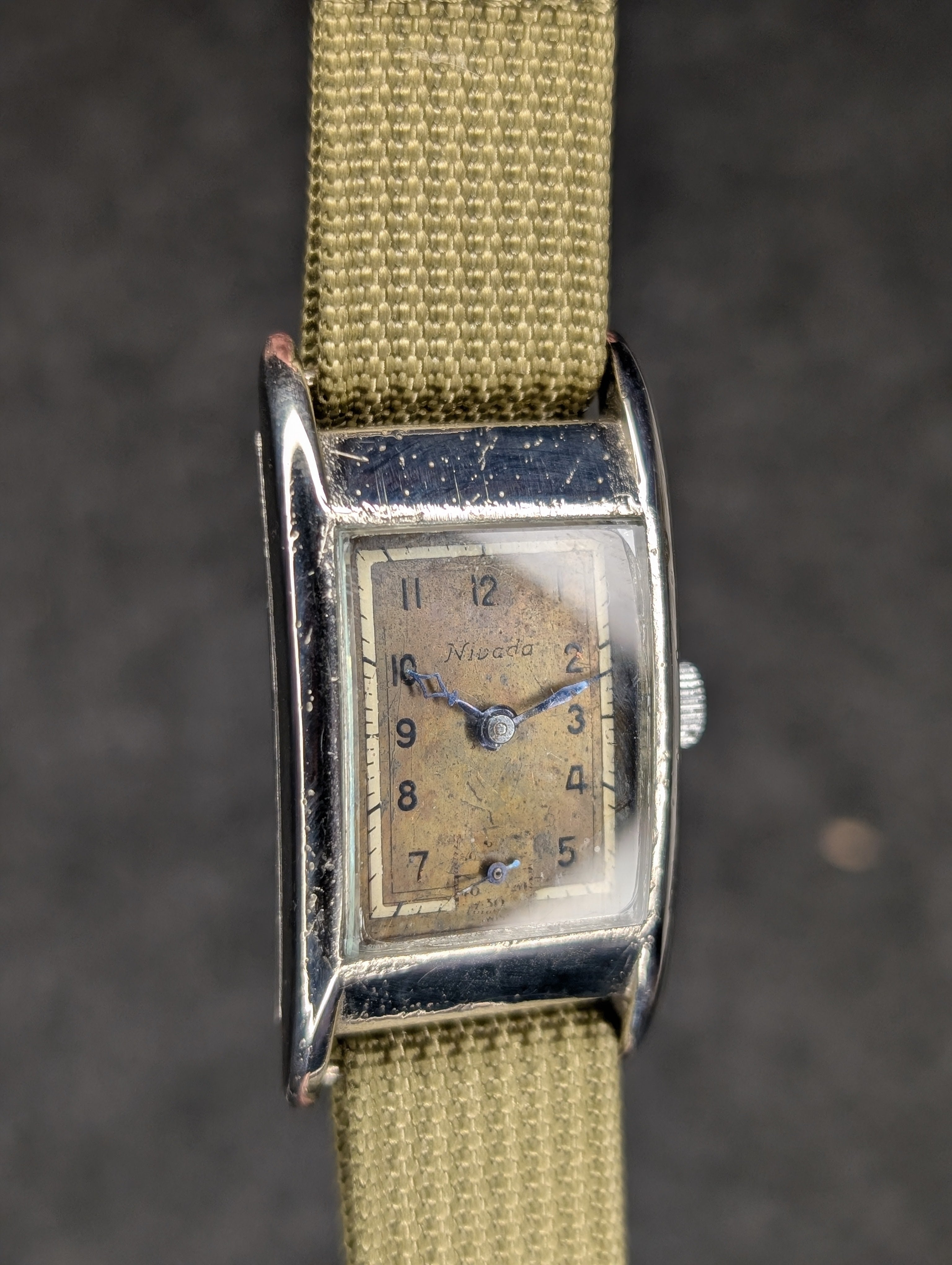 1940's Nivada Art-Deco Tank - Manual Wind