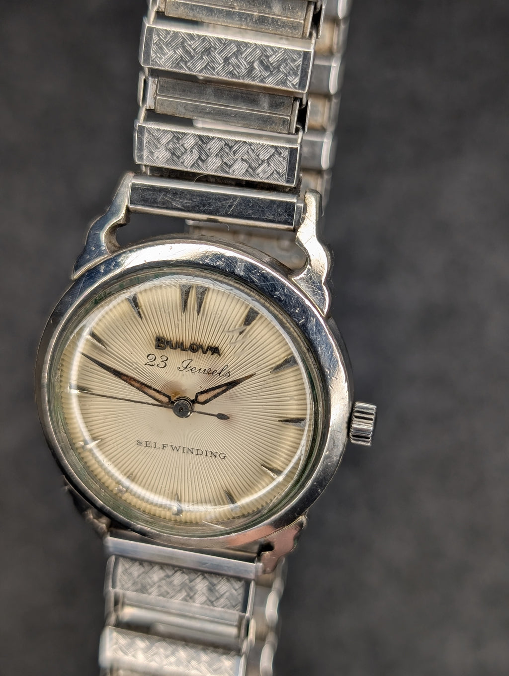 1958 Bulova 23 "F" - Self-Winding
