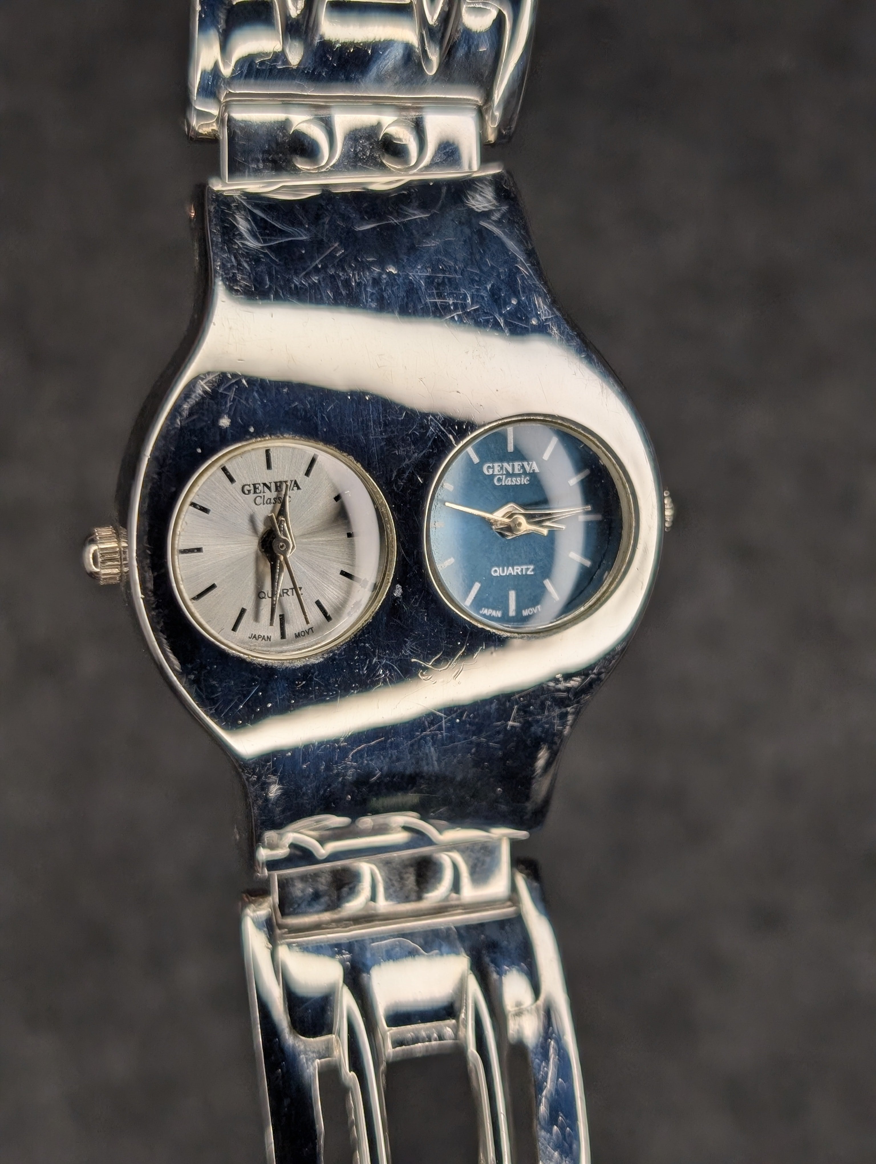 1990's Geneva Dual Time - Quartz