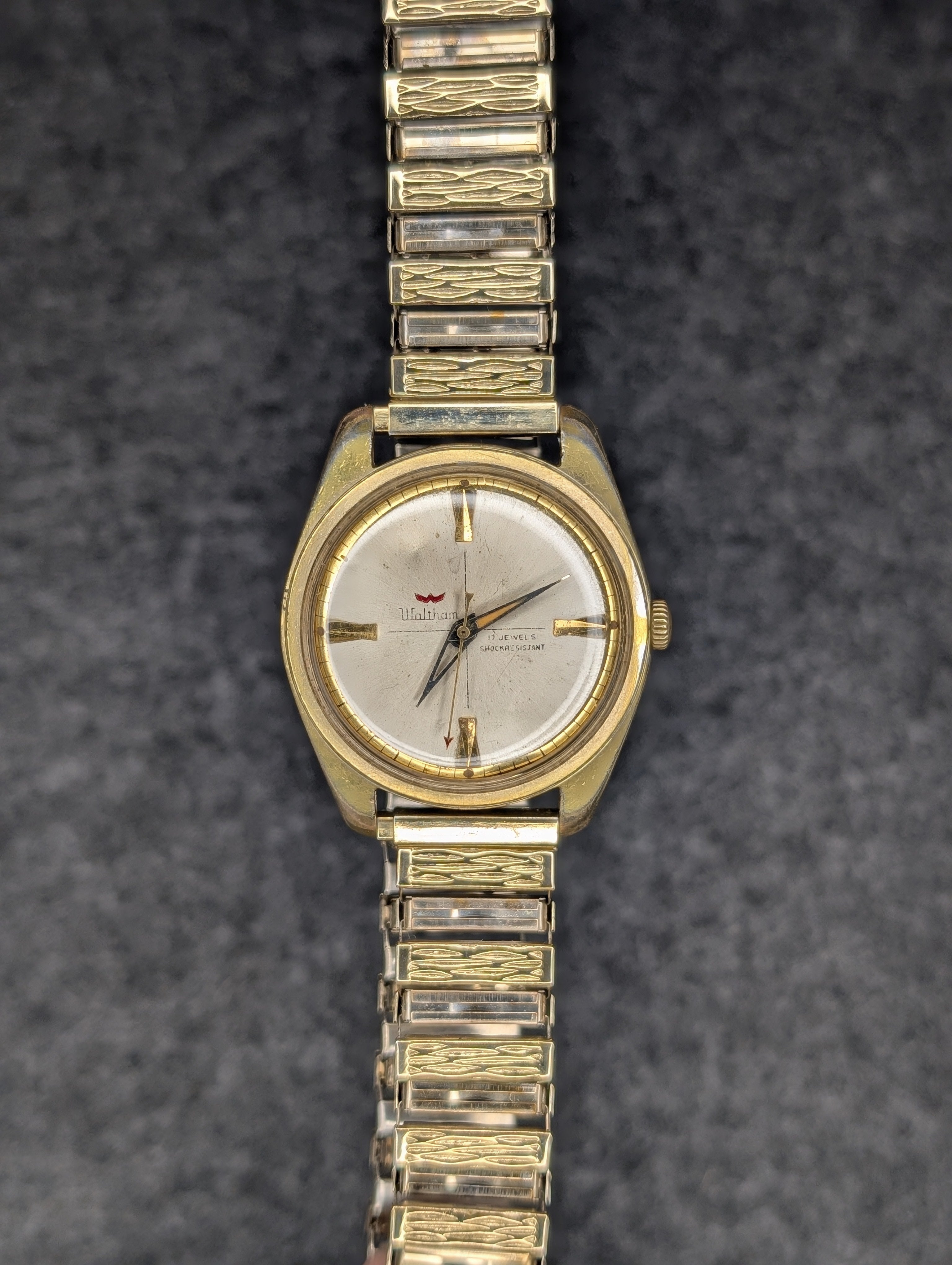 1960's Waltham 17 Jewel - Manual Wind