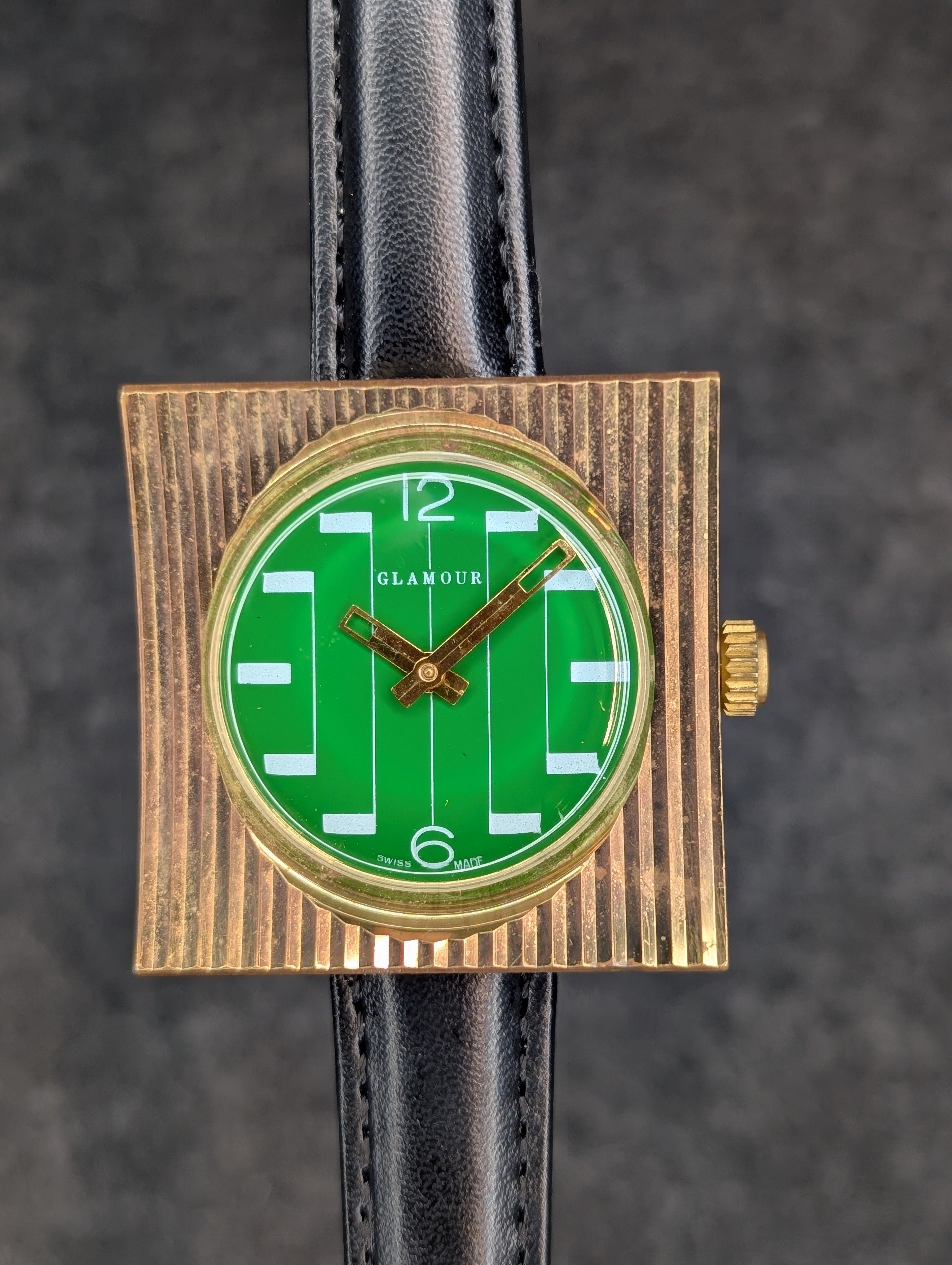 1970's Glamour Curved Tank - Manual Wind