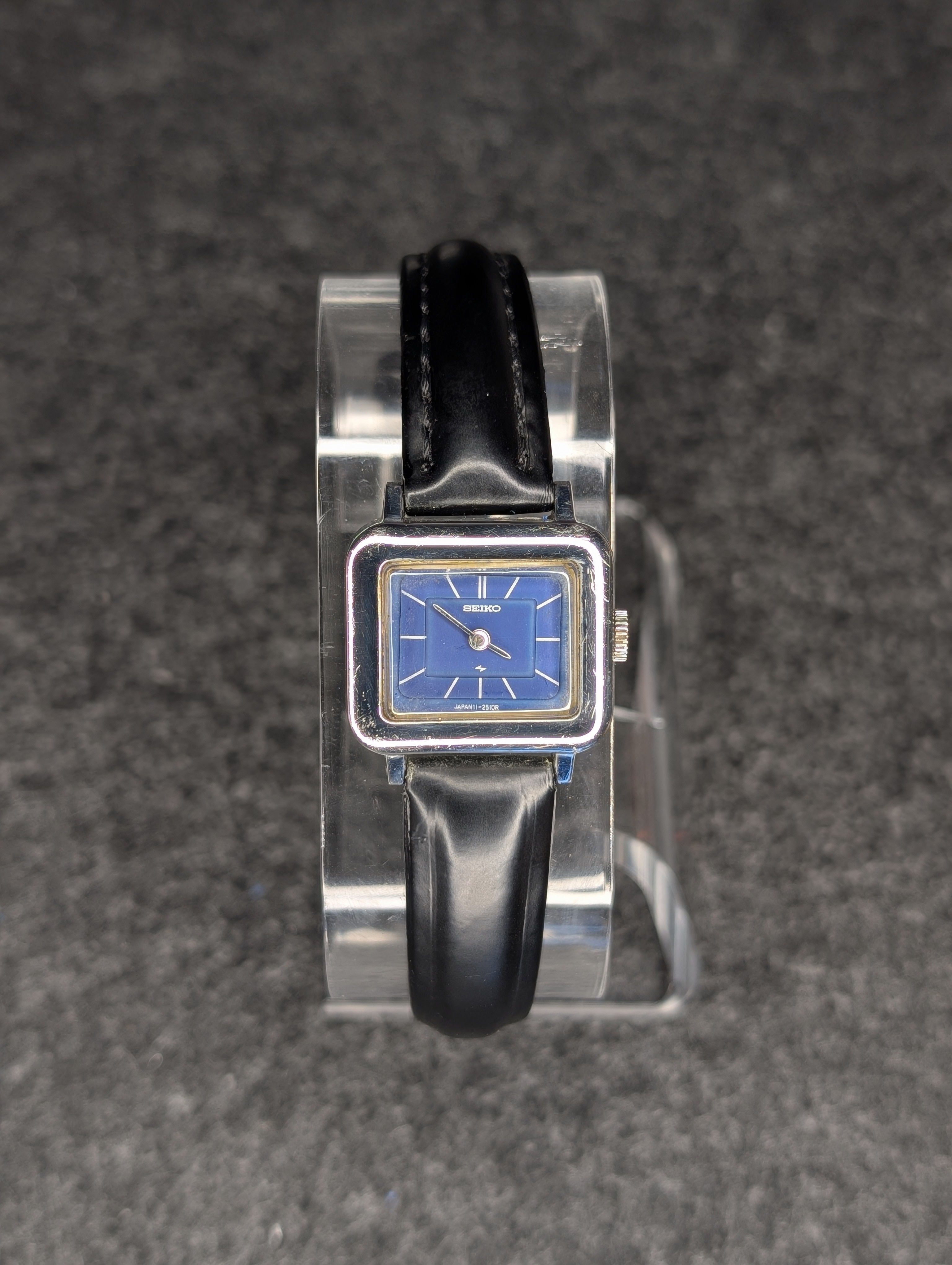 1980's Ladies Seiko Chariot - Manual Wind