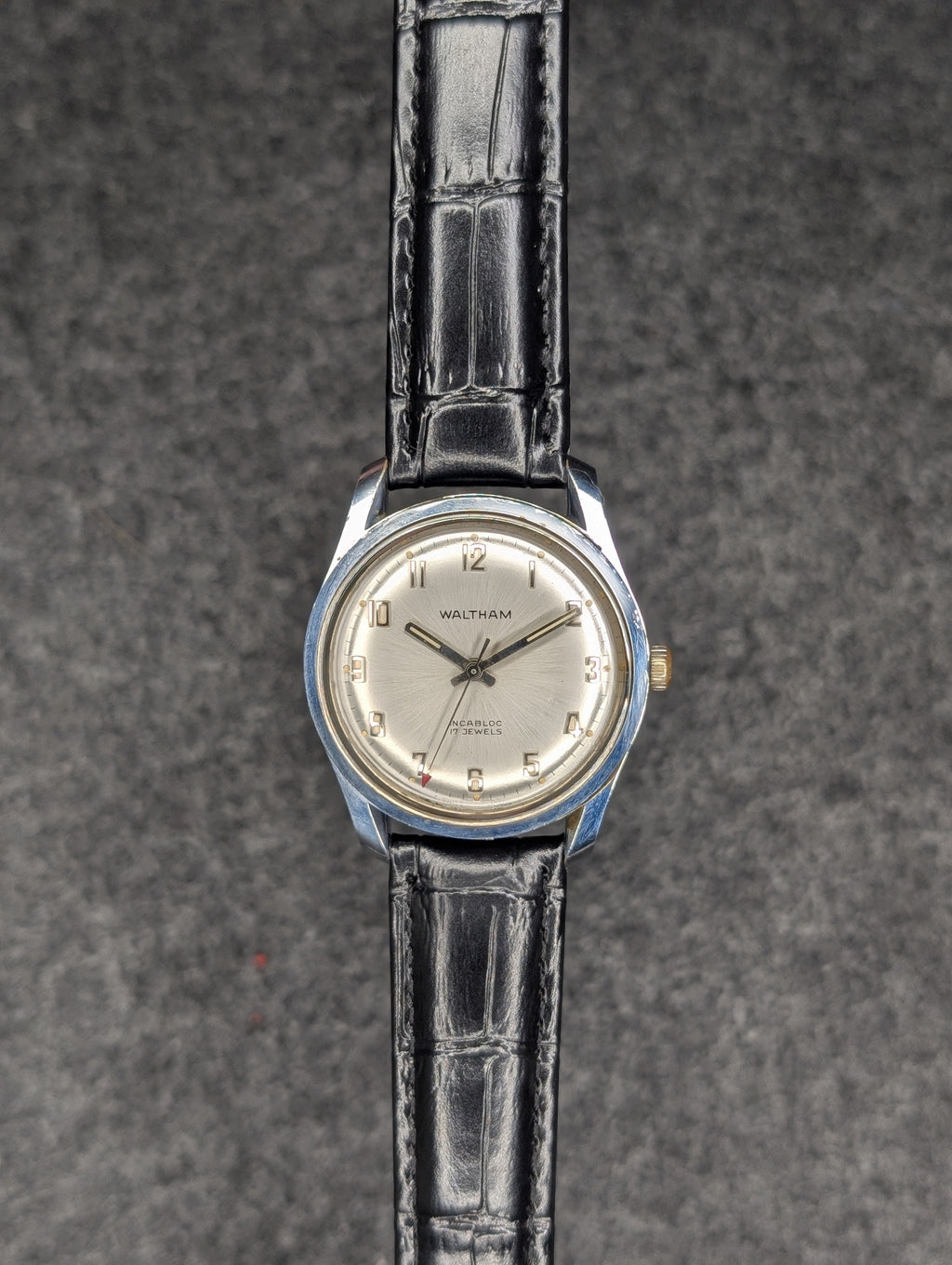1960's Waltham B-067 - Manual Wind