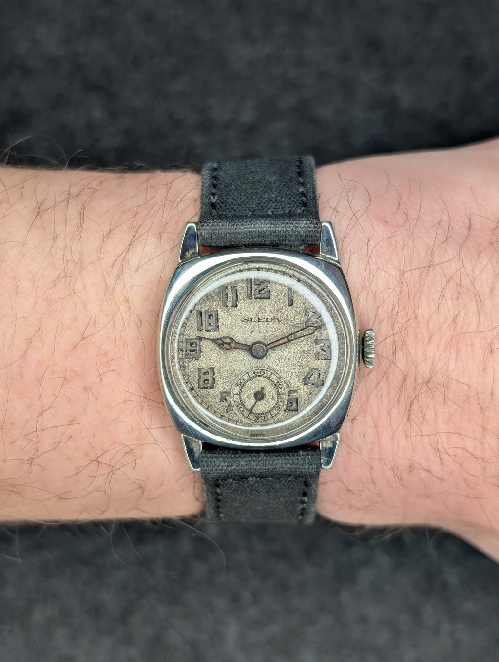 1920's Selda Cushion Case - Manual Wind